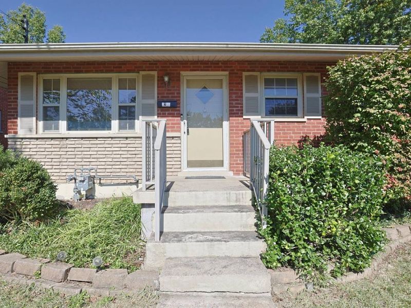 4290 Selby Court, Cheviot, OH 45211 Photo 3