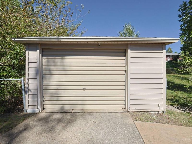 4290 Selby Court, Cheviot, OH 45211 Photo 32