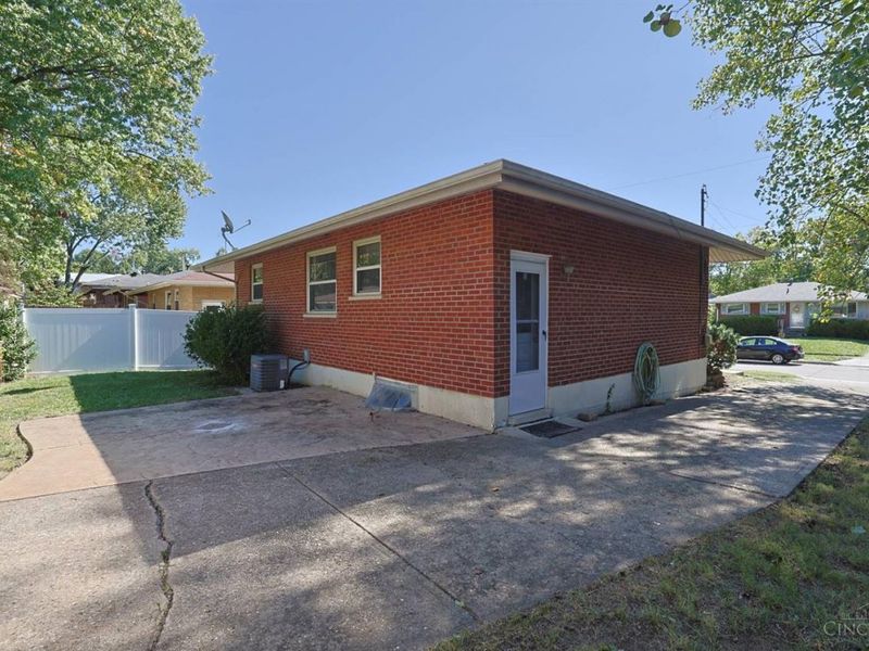 4290 Selby Court, Cheviot, OH 45211 Photo 33