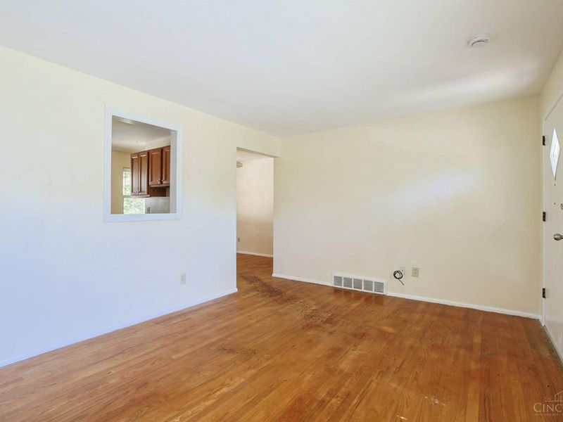 4290 Selby Court, Cheviot, OH 45211 Photo 7