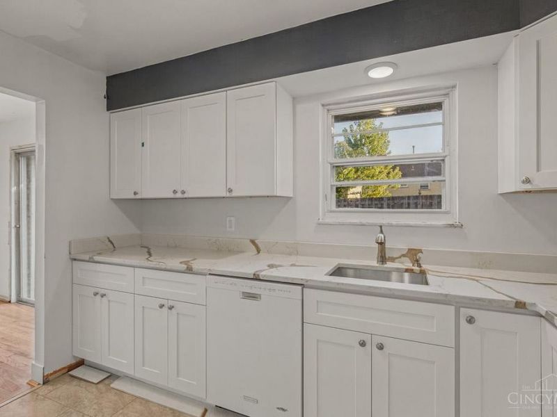 3754 Chickadee Court, Fairfax, OH 45227 Photo 7