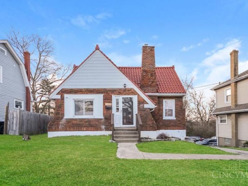 2742 Montana Avenue, Cincinnati, OH 45211 Photo 1