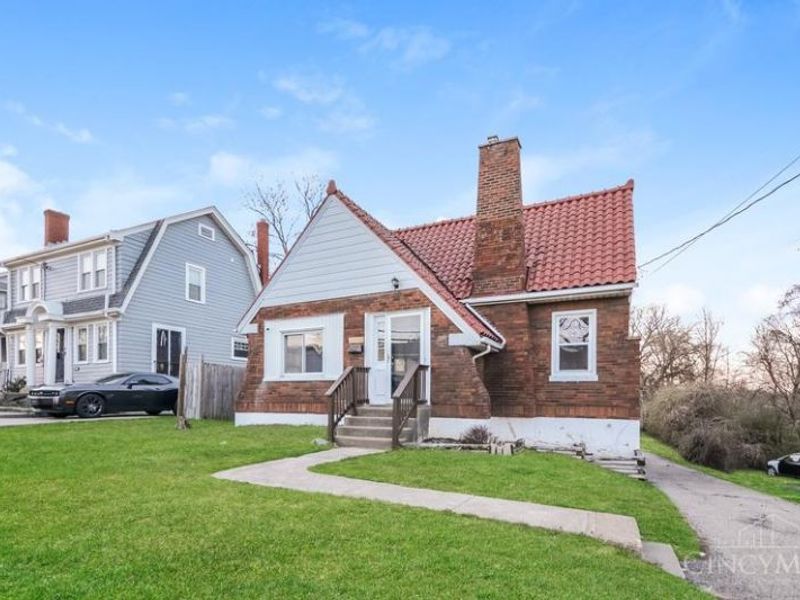 2742 Montana Avenue, Cincinnati, OH 45211 Photo 2