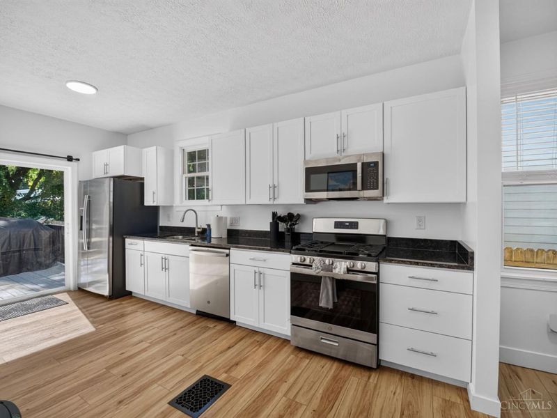 3437 Cardiff Avenue, Cincinnati, OH 45209 Photo 7