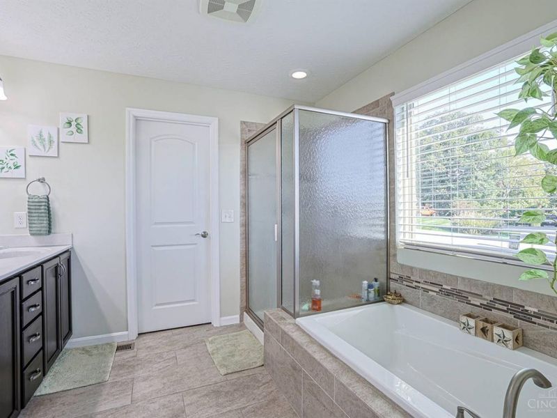 3325 Echo Point Court, Hamilton, OH 45013 Photo 21