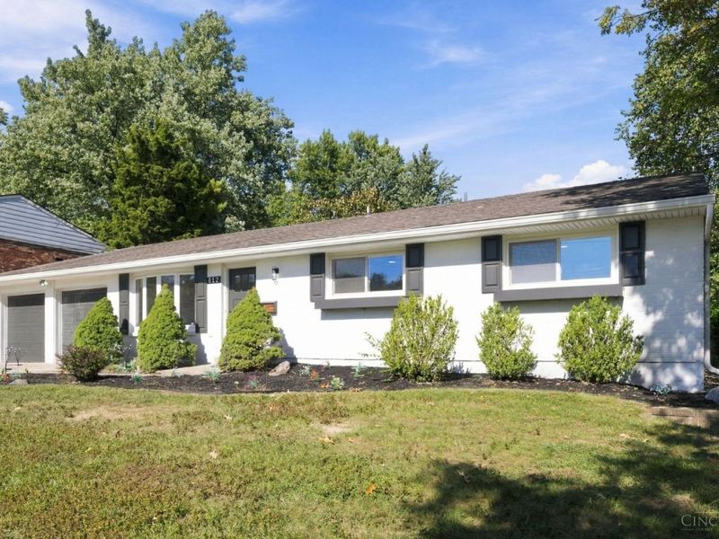 812 Yorkhaven Road, Springdale, OH 45240 Photo 1