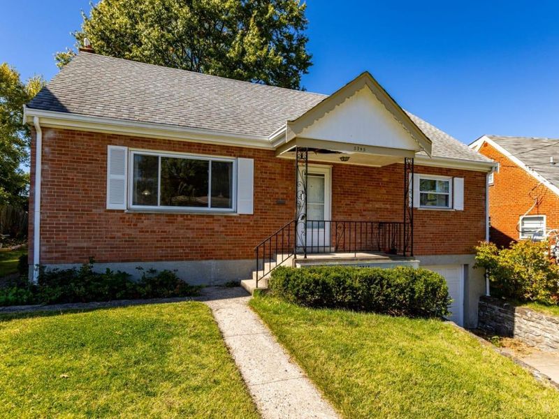 5745 Glow Court, Cincinnati, OH 45238 Photo 2