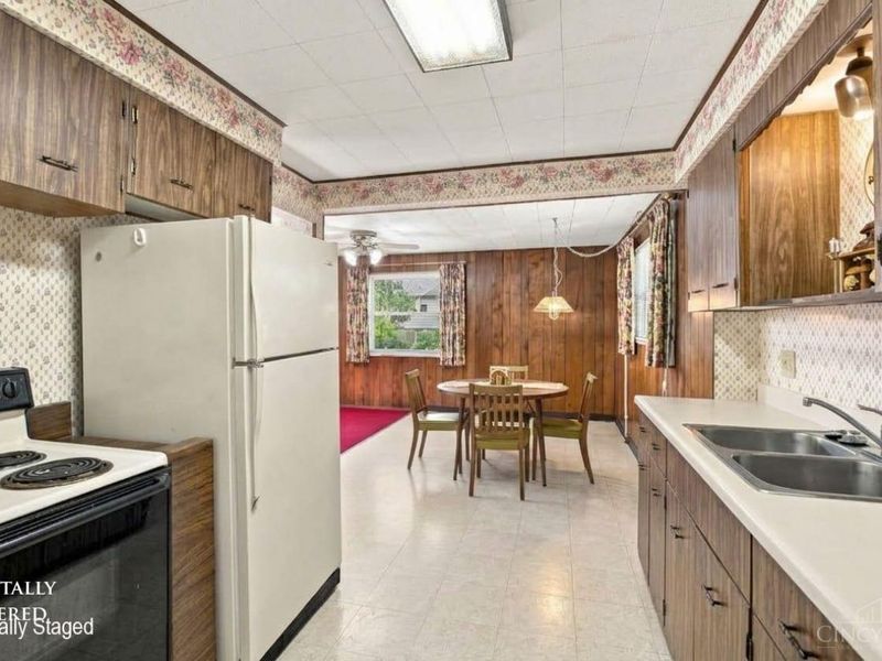 5745 Glow Court, Cincinnati, OH 45238 Photo 8