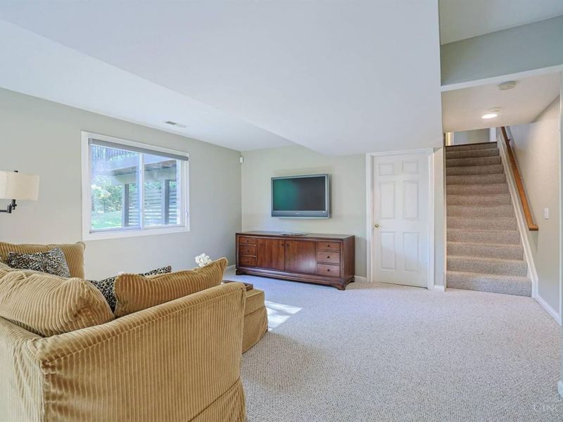 285 Ashley Court, Wyoming, OH 45215 Photo 39
