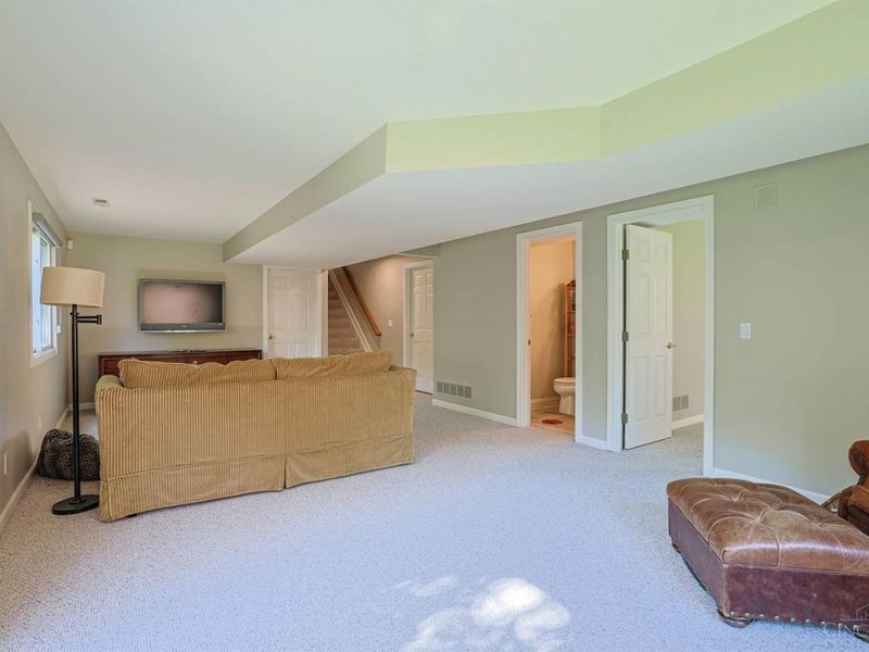 285 Ashley Court, Wyoming, OH 45215 Photo 41