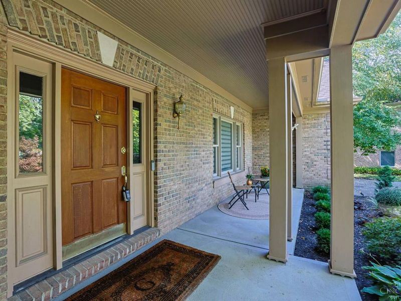 285 Ashley Court, Wyoming, OH 45215 Photo 5