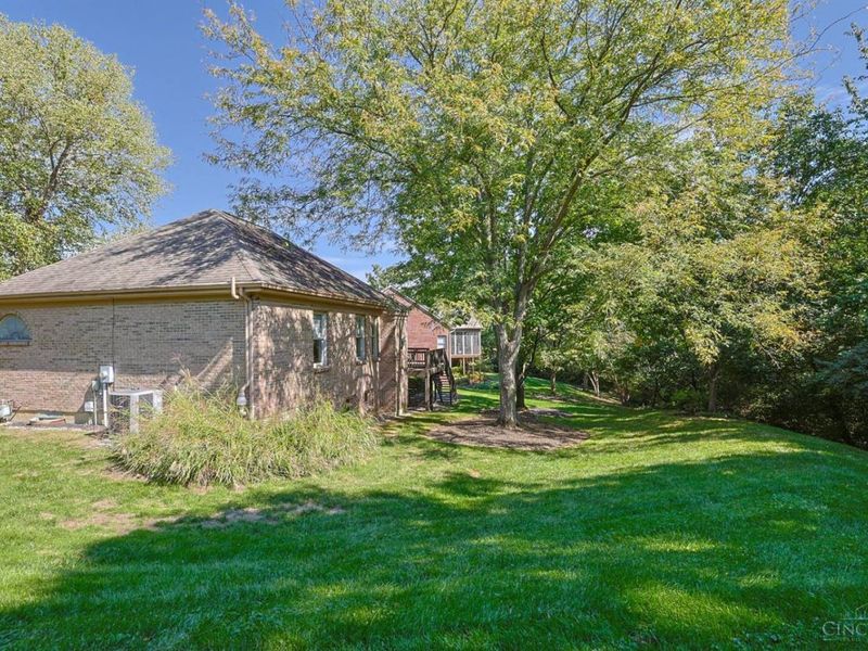 285 Ashley Court, Wyoming, OH 45215 Photo 57