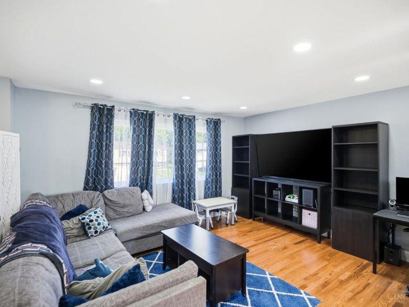 2585 Ambassador Drive, Colerain Township, OH 45231 Photo 4