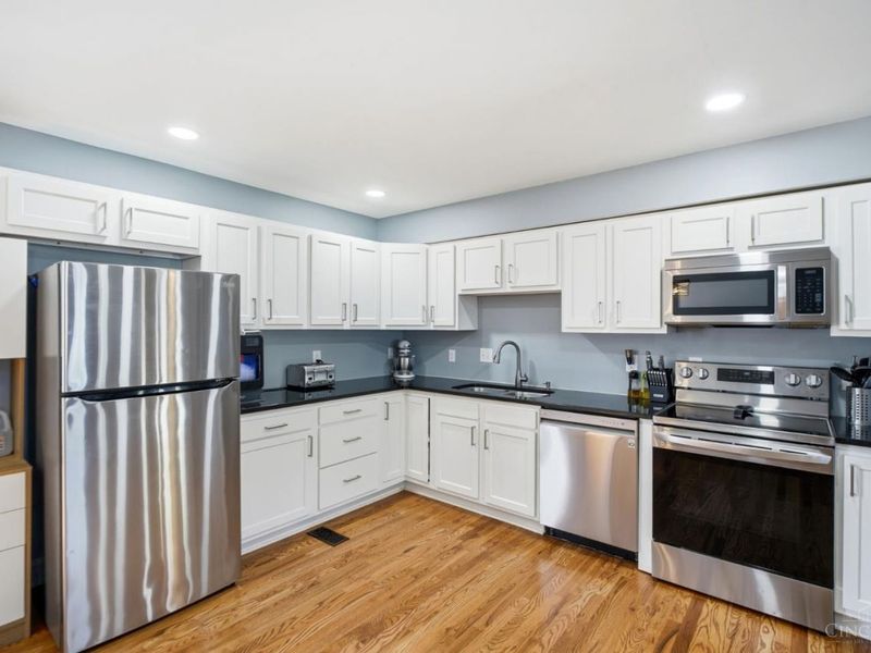 2585 Ambassador Drive, Colerain Township, OH 45231 Photo 9