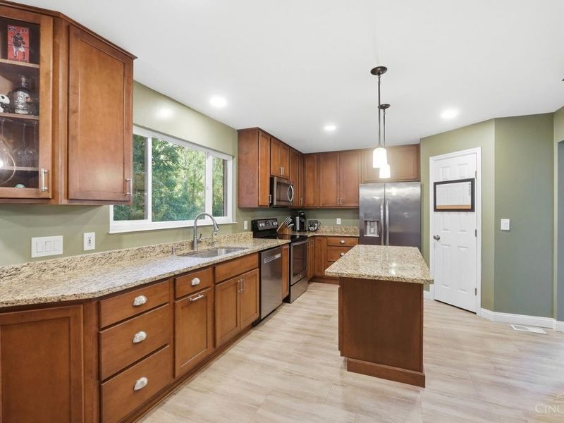 1113 Springridge Court, Miami Township, OH 45150 Photo 8
