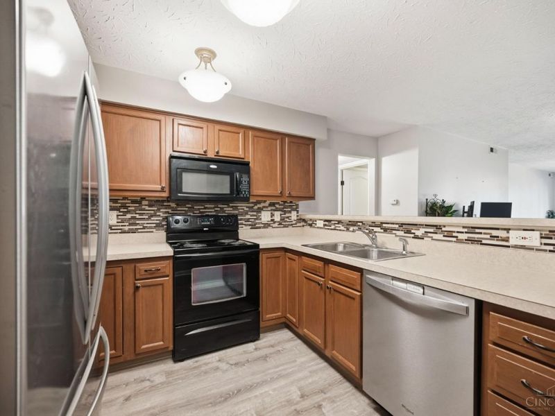 637 Heritage Square, Harrison, OH 45030 Photo 12