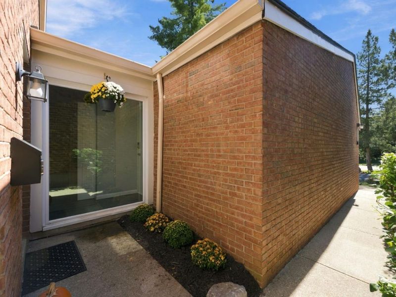 3760 Ashworth Drive, Cincinnati, OH 45208 Photo 3