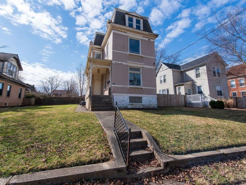 1743 Compton Rd, Cincinnati, OH 45248 Photo 1