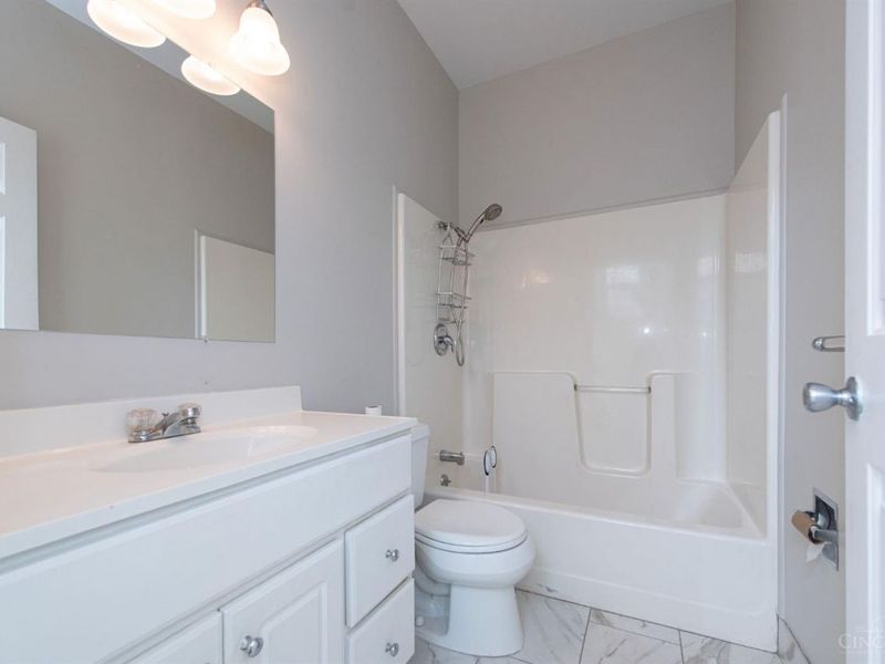 1743 Compton Rd, Cincinnati, OH 45248 Photo 10