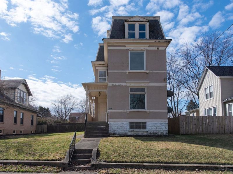 1743 Compton Rd, Cincinnati, OH 45248 Photo 2