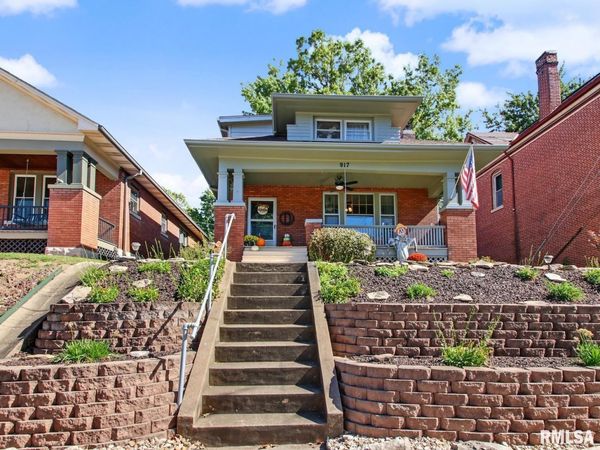 917 S 12TH Street, Quincy, IL 62301