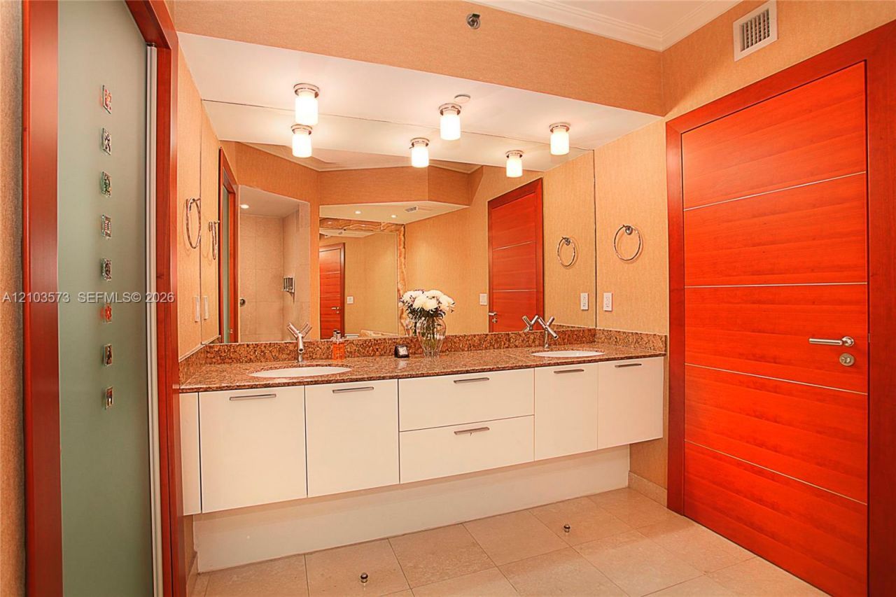 400 Alton Rd , Unit 811, Miami Beach, FL 33139 Photo