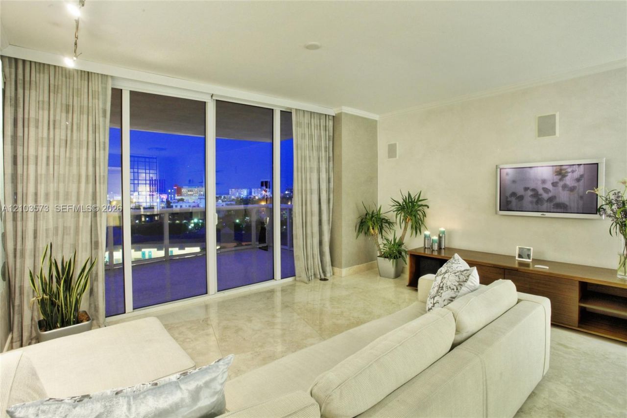 400 Alton Rd , Unit 811, Miami Beach, FL 33139 Photo