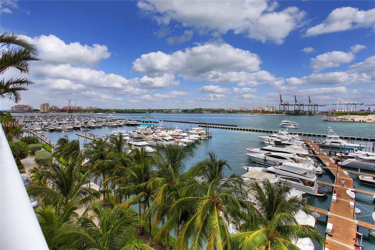 400 Alton Rd , Unit 811, Miami Beach, FL 33139 Photo