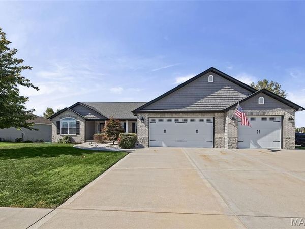 1015 Kankakee Trail, Mascoutah, IL 62258