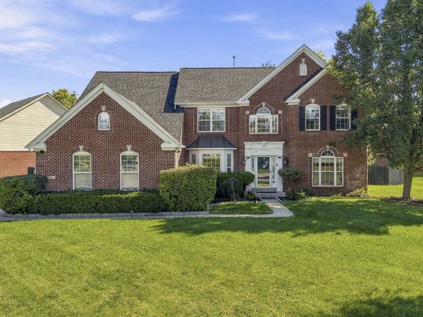 5889 Pebblestream Drive, Carmel, IN 46033
