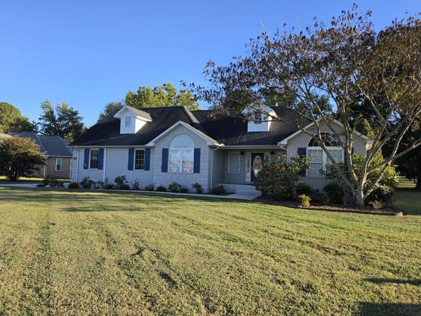 378 Crimson Dr , Winchester, TN 37398