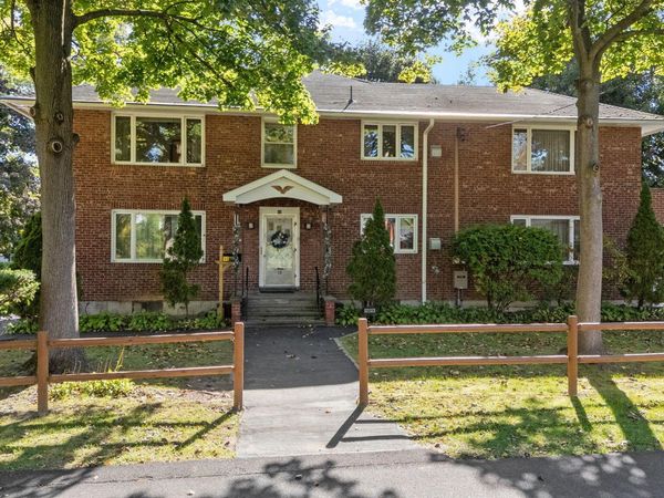 10 Pine Street, Albany, NY 12203