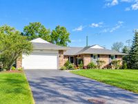 544 Fox Glove Lane, Barrington, IL 60010 primary photo