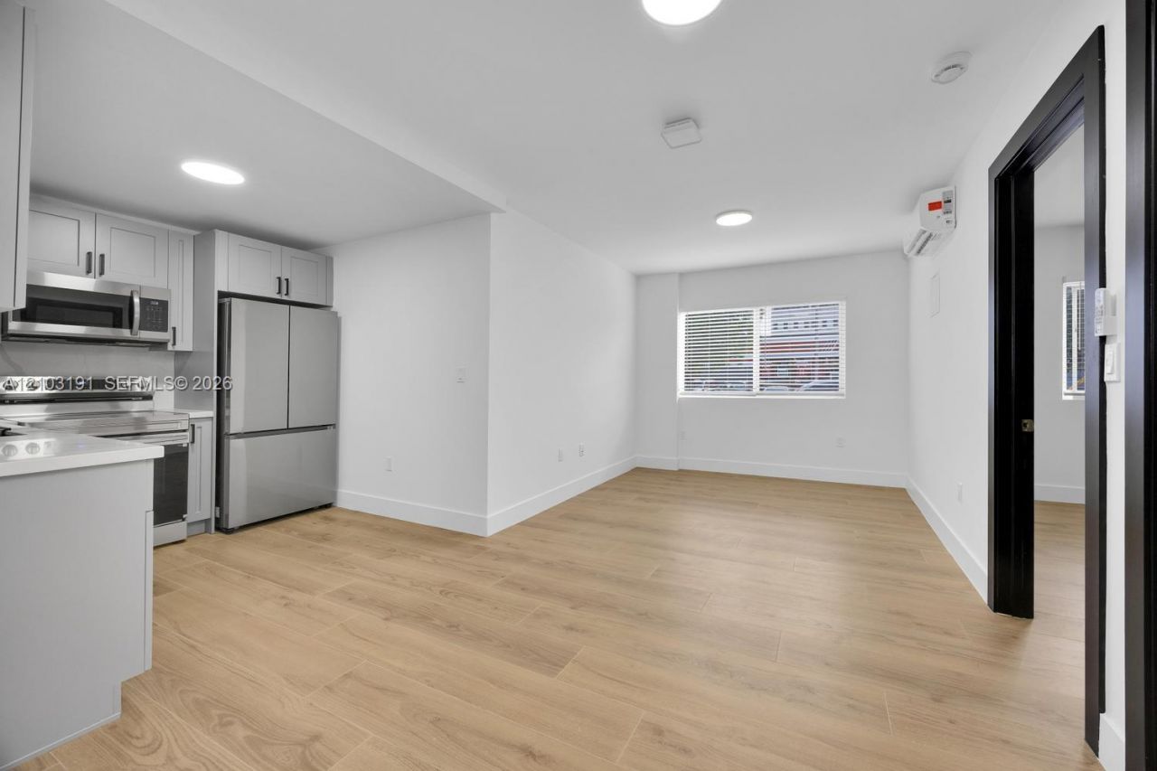 1148 SW 27th Ave , Unit 6, Miami, FL 33135 Photo
