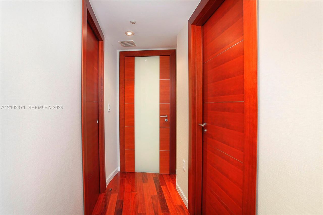 400 Alton Rd , Unit 811, Miami Beach, FL 33139 Photo