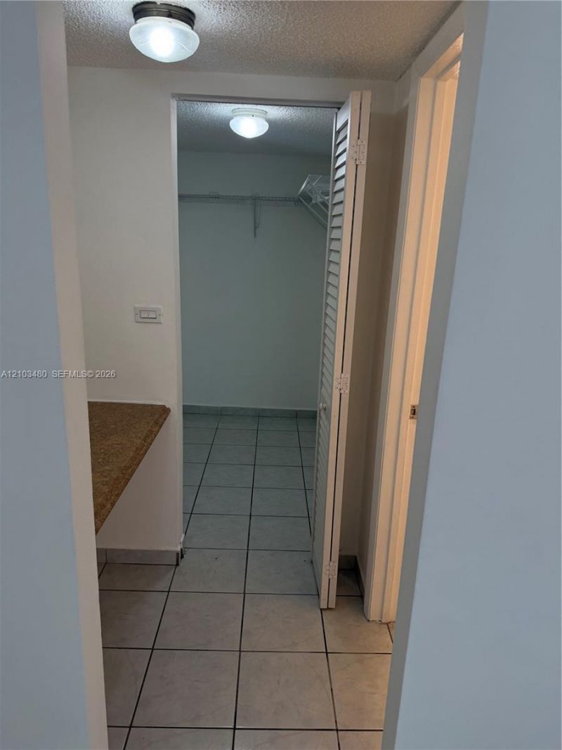 5055 NW 7th St , Unit 604, Miami, FL 33126 Photo
