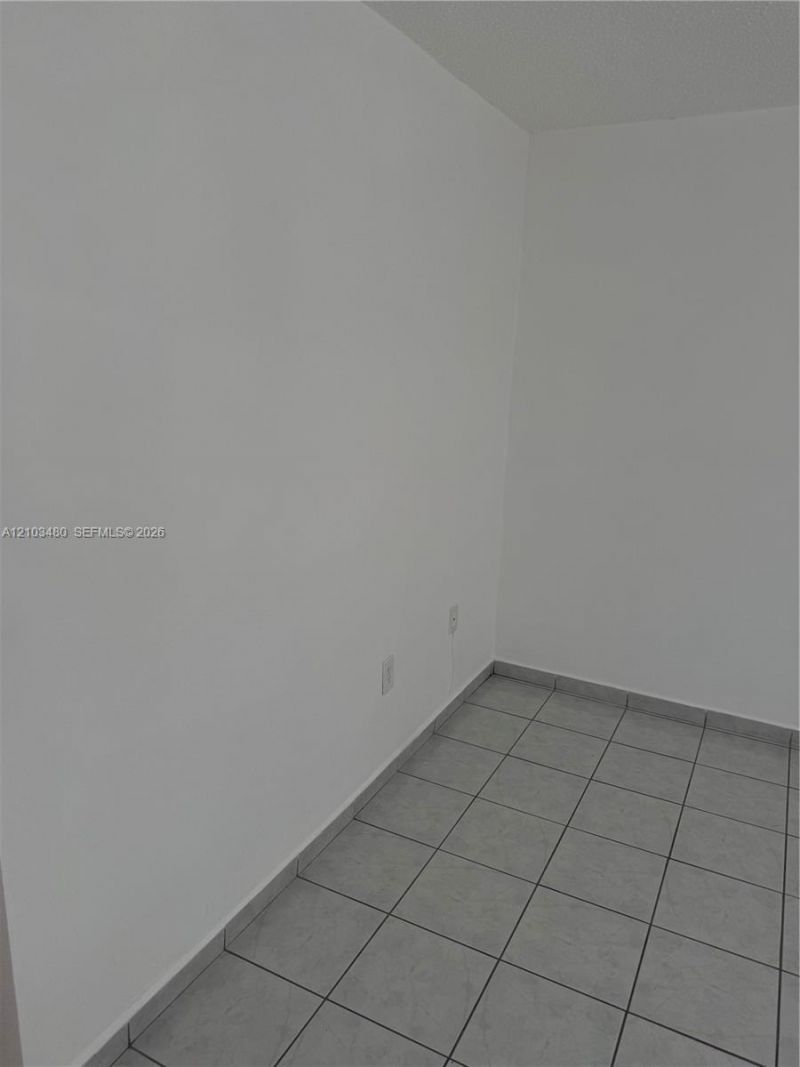 5055 NW 7th St , Unit 604, Miami, FL 33126 Photo