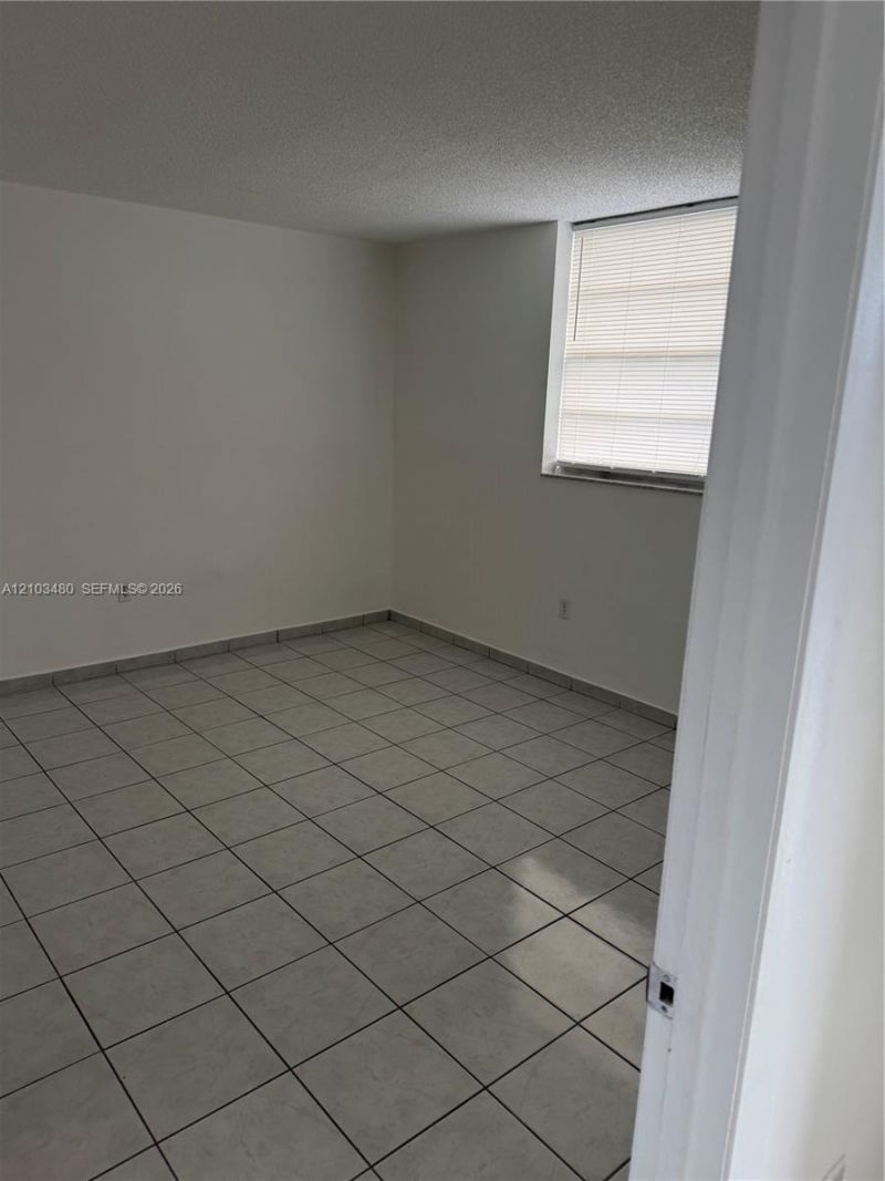5055 NW 7th St , Unit 604, Miami, FL 33126 Photo