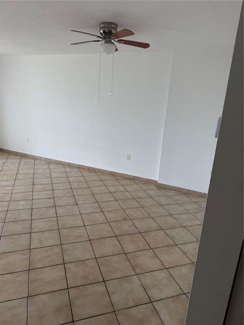 5055 NW 7th St , Unit 604, Miami, FL 33126 Photo