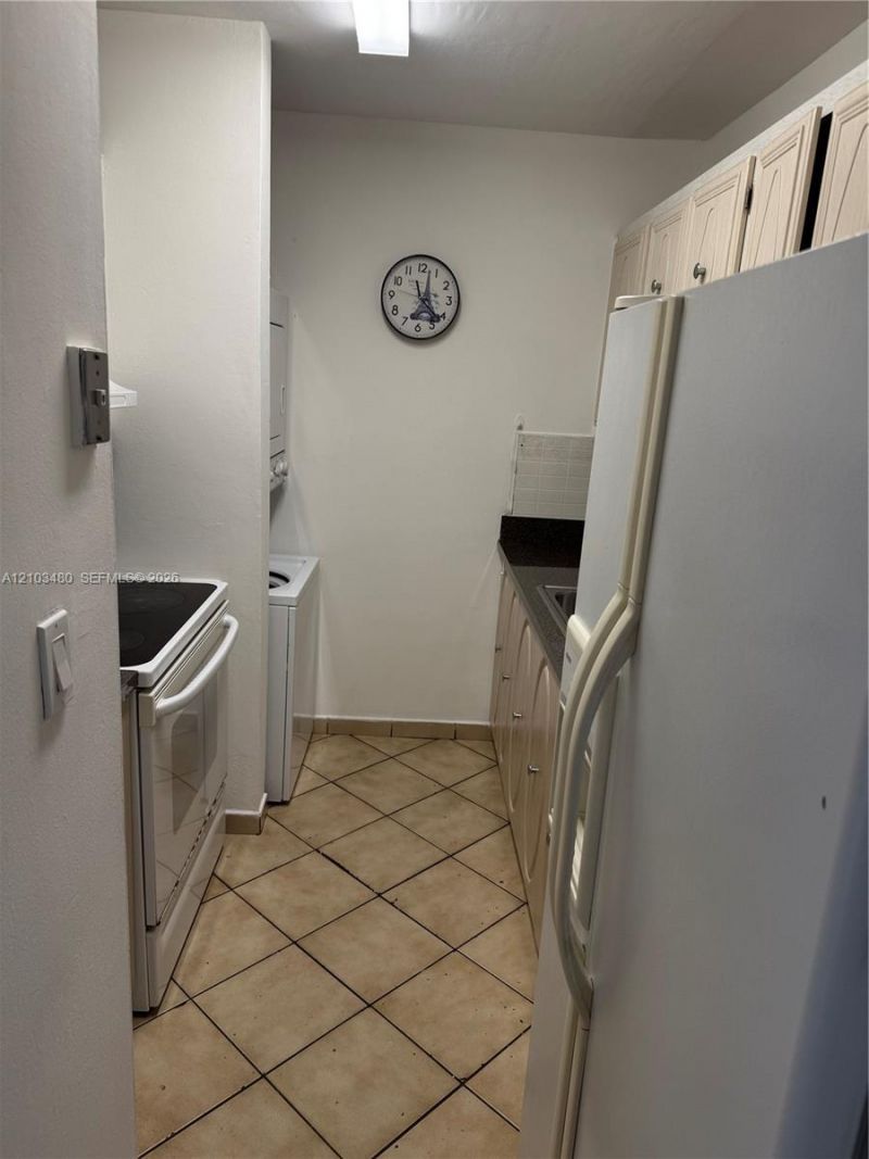 5055 NW 7th St , Unit 604, Miami, FL 33126 Photo