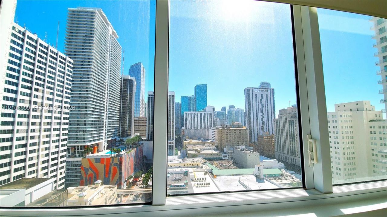 253 NE 2nd St , Unit 1809, Miami, FL 33132 Photo