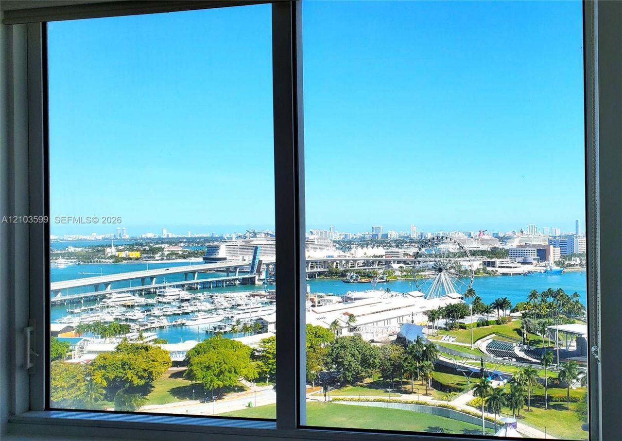 253 NE 2nd St , Unit 1809, Miami, FL 33132 Photo