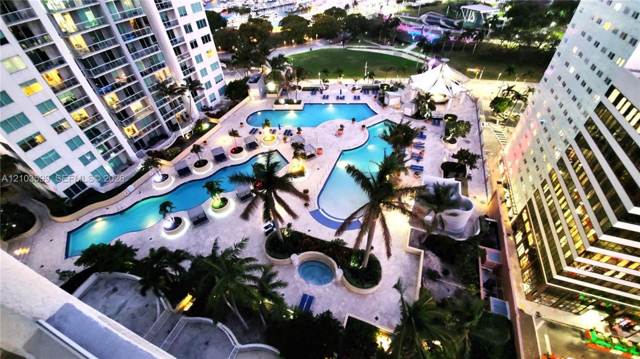 253 NE 2nd St , Unit 1809, Miami, FL 33132 Photo