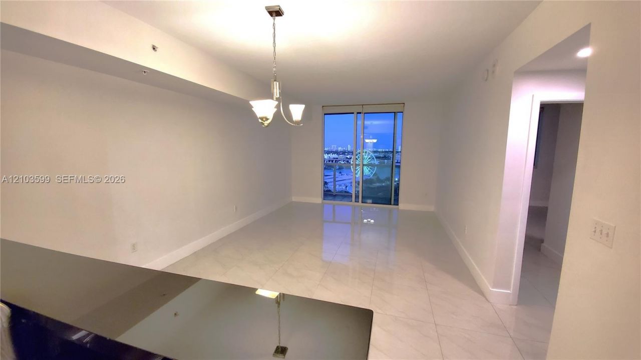 253 NE 2nd St , Unit 1809, Miami, FL 33132 Photo