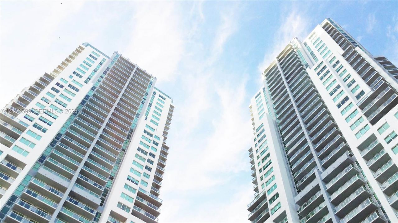 253 NE 2nd St , Unit 1809, Miami, FL 33132 Photo