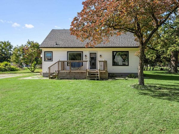 209 N Erie Street, Osceola, IN 46561