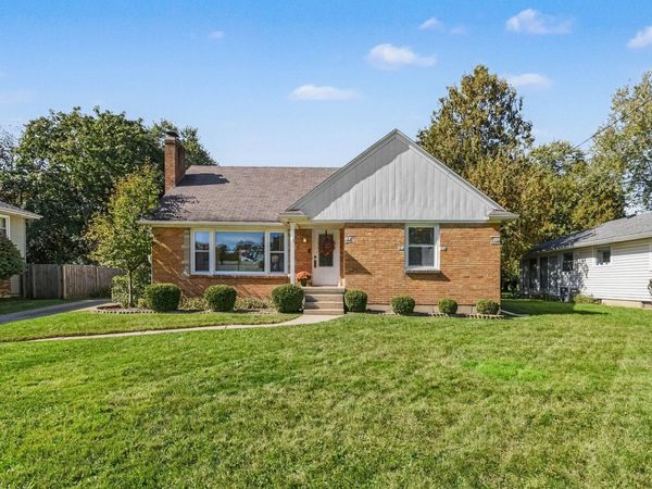 843 Fairfield Avenue NW, Grand Rapids, MI 49504