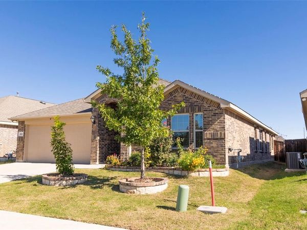 8912 Finn Lane, Fort Worth, TX 76131