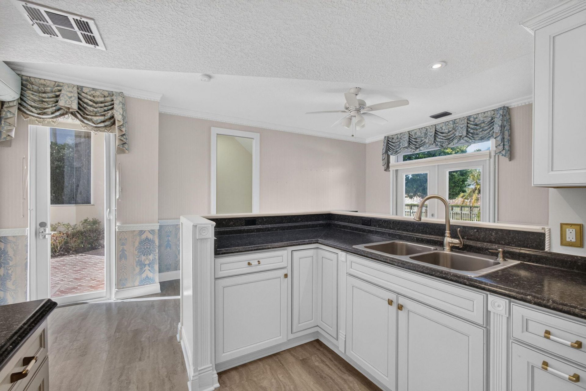 10248 Heronwood Lane, West Palm Beach, FL 33412 Photo