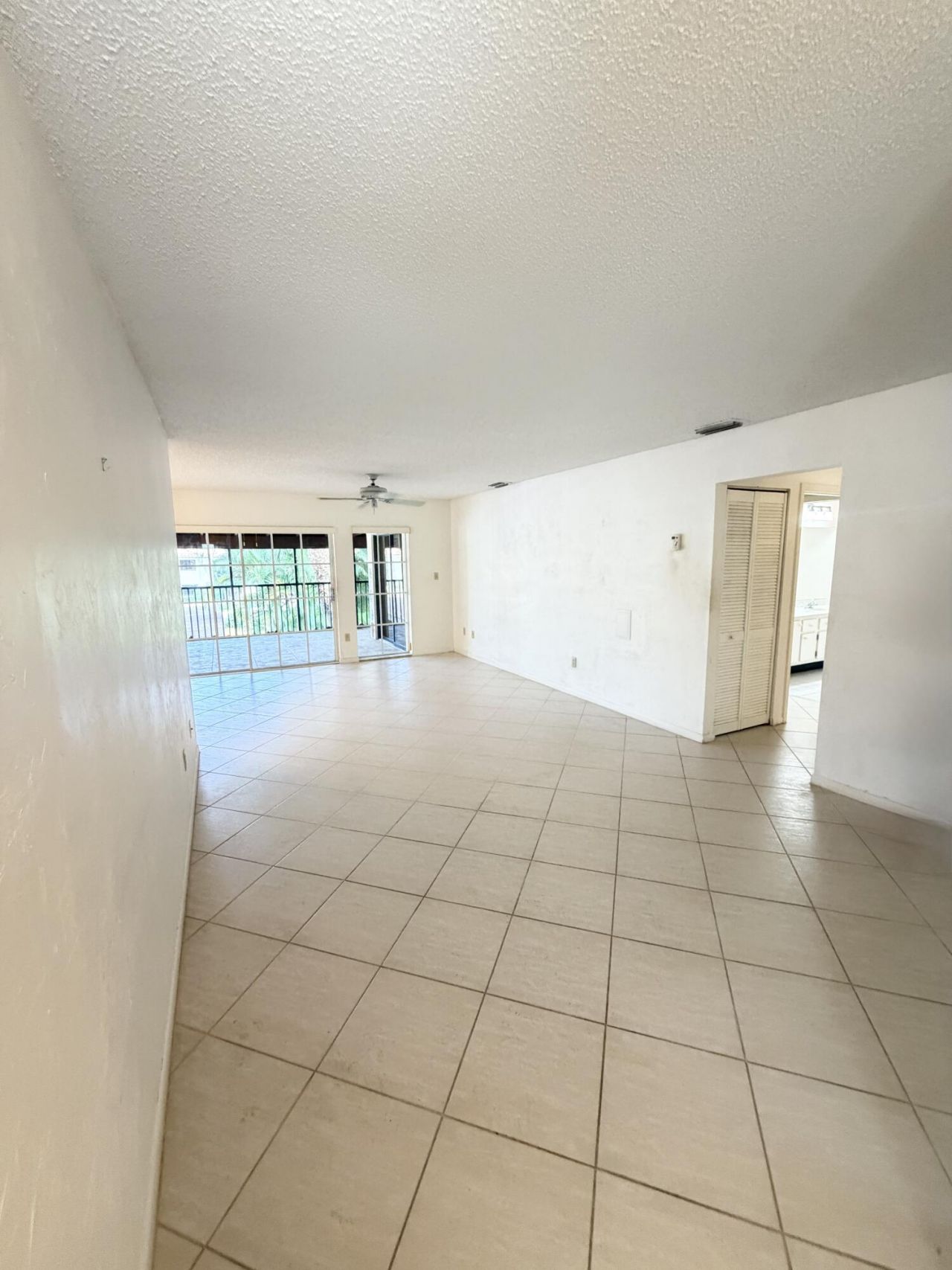 40 Pelican Pointe Drive, Unit 205, Delray Beach, FL 33483 Photo